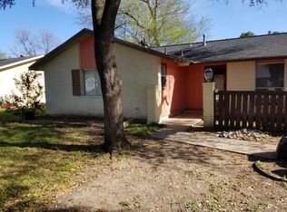 5114 Foxcross Dr, Kirby, TX 78219