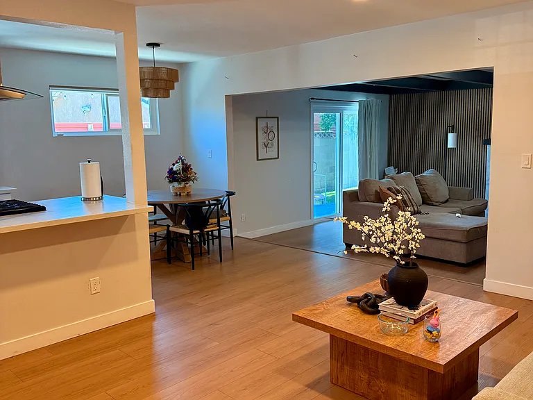 El Caney Dr — Photo 11