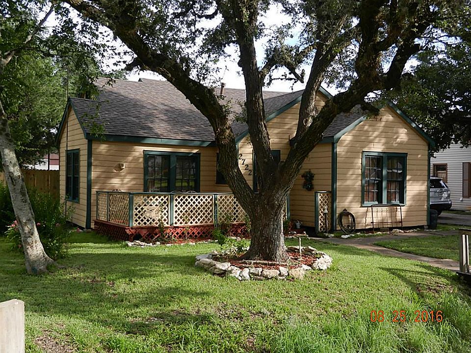 1st image of 2722 Oak Park