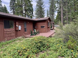 3137 Summit Dr, Mount Shasta, CA 96067