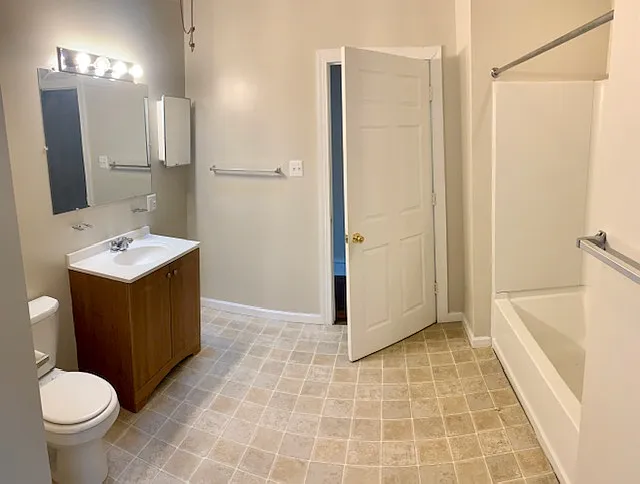 221 Buckingham Pl — Photo 18