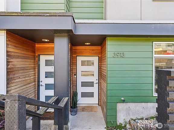 2nd image of 3913 SW Hudson Street