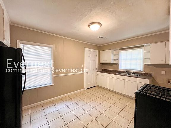 5th image of 1855 Ezell St