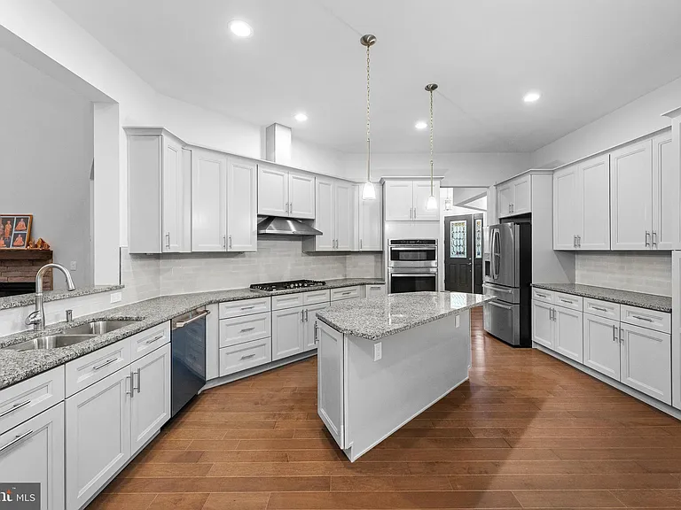 105 Samjan Cir — Photo 12