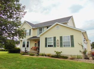 601 Meadow Glen Ave, Brookville, OH