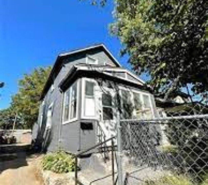 1st image of 804 Newton Ave