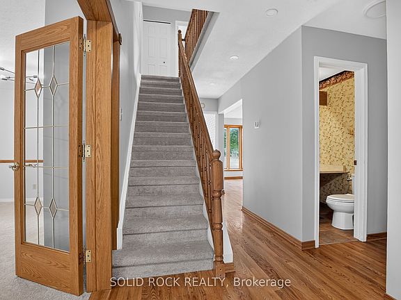 3rd image of 54 Huntsman Cres
