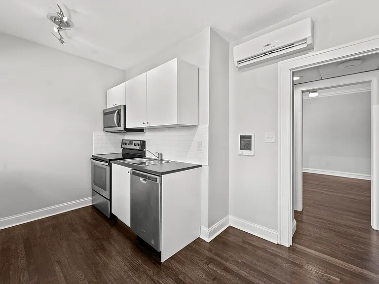 1385 Cranford Ave #10 — Photo 8