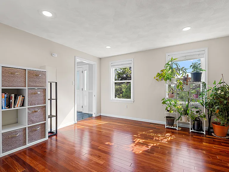 9 Rhodes St — Photo 12