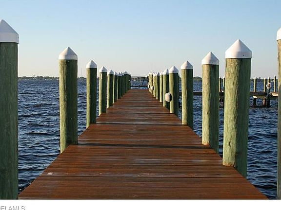2nd image of 2885 Palm Beach Blvd #208