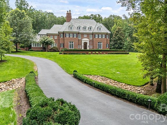 5th image of 440 Beech Tree Rd