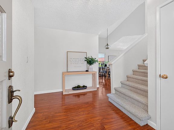 4th image of 618 Skyway Dr