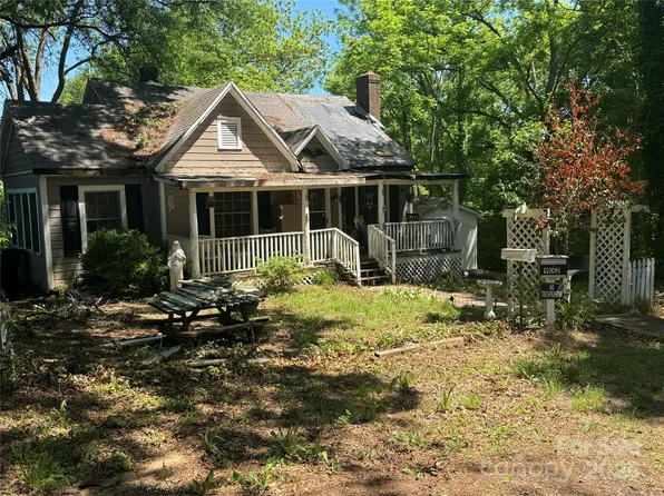 902 W 6th Ave, Gastonia, NC 28052