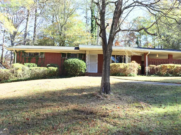 2682 Westchester Dr, East Pt, GA 30344