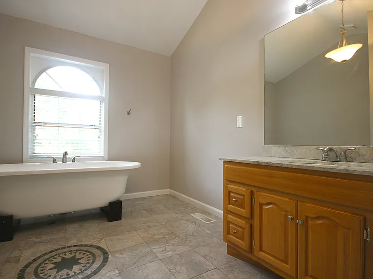 680 Coventry Township Ln — Photo 2