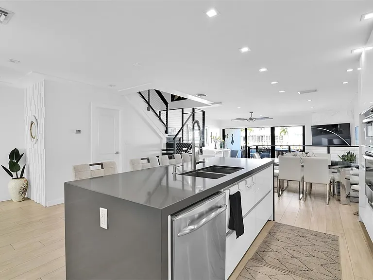 1035 Boca Cove Ln — Photo 8