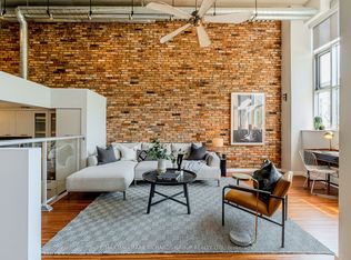 1852 Queen St E #201, Toronto, ON M4L 1H1