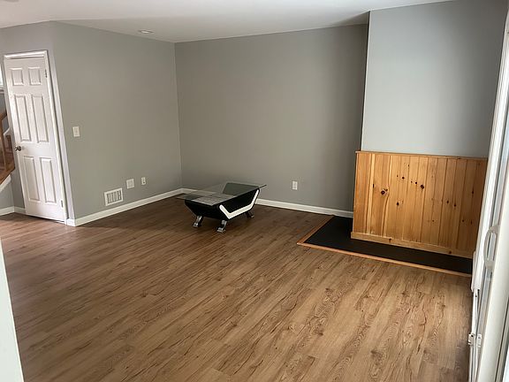 4th image of 248 McAuliffe Ct