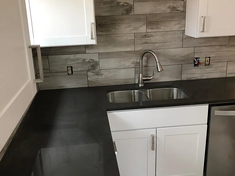 2629 Quarry St — Photo 4