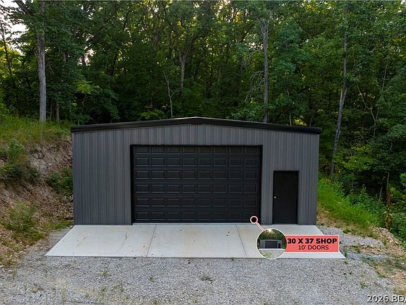 3rd image of 453 Graham Point