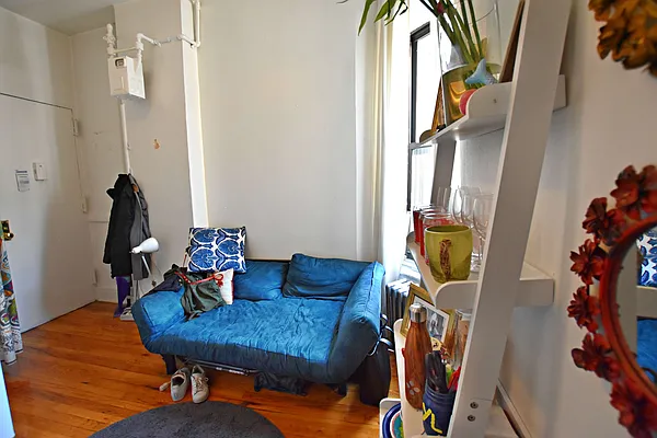 Rented by Bold New York | media 19