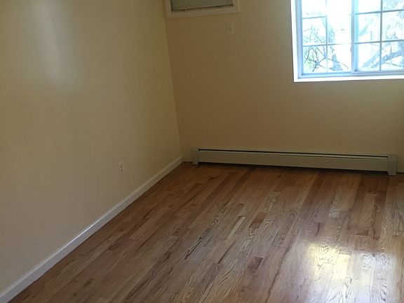 4th image of 359 E 28th St #3