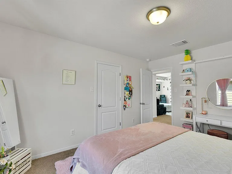 632 Friars Tuck Dr — Photo 23