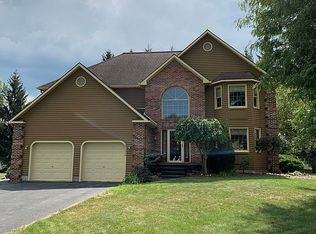 6070 Lisi Gardens Dr, North Syracuse, NY 13212