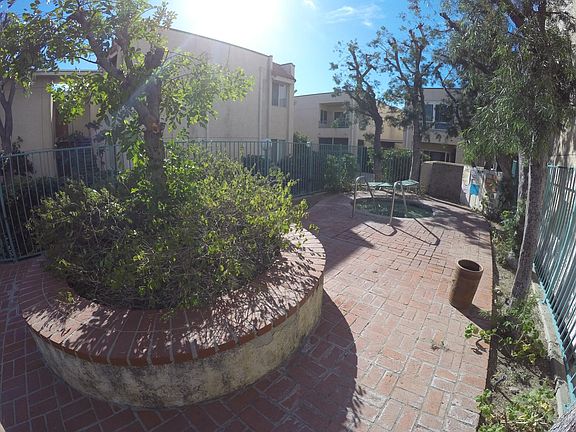 5th image of 18307 Burbank Blvd Unit 237