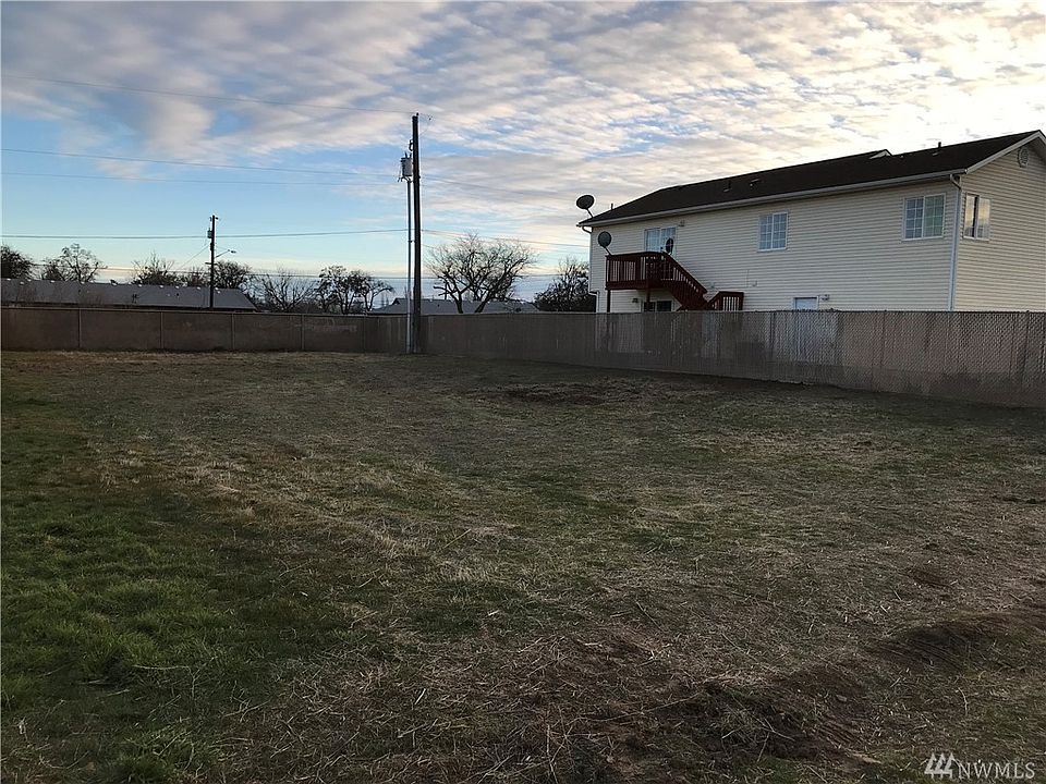 1st image of 1004 Mather Dr