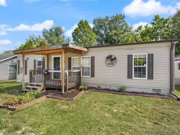 165 N 4th St, Scottsburg, IN 47170