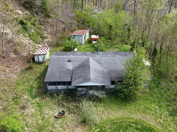 318 Lost Rd, Richlands, VA 24641