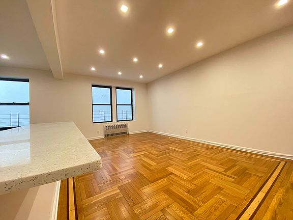 4th image of 97 Brooklyn Ave #1F