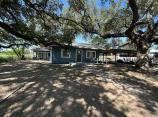 1521 1st St UNIT A, Pleasanton, TX 78064