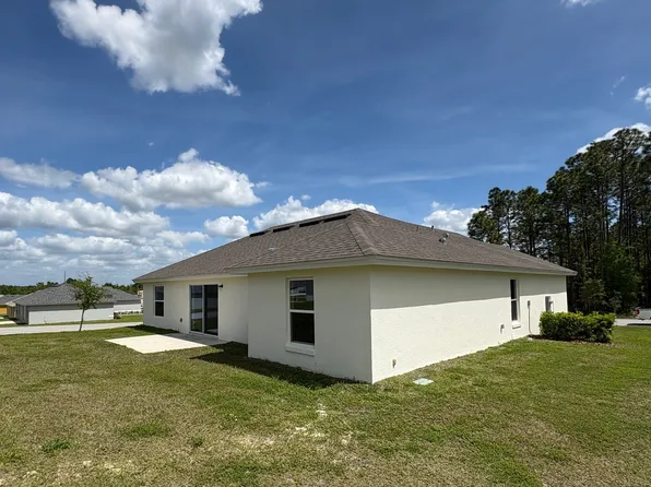8200 N Wakefield Dr, Citrus Springs, FL 34434