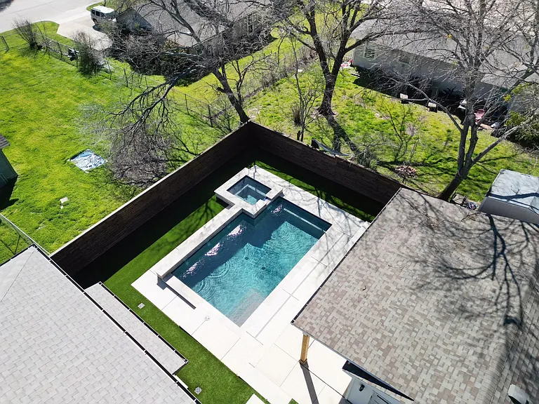 304 Bowie St — Photo 48