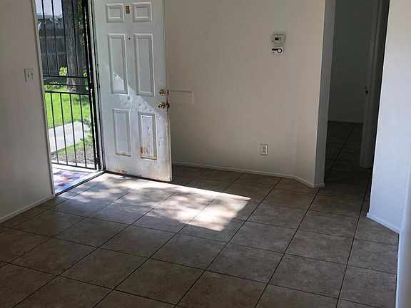 2nd image of 704 S Phillips St #B