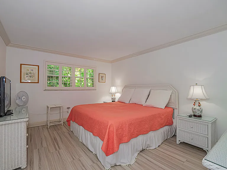 900 Jasmine Ln — Photo 14