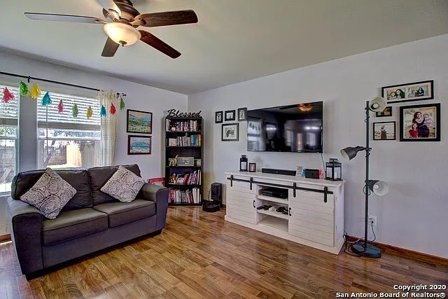 3906 Azalea Breeze — Photo 10