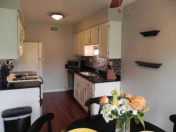 3rd image of 701 Whalom Ln #701