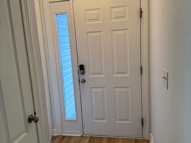 820 SW Peach Tree Ln — Photo 26