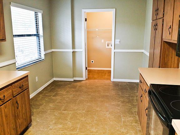 5th image of 2847 NE 32nd Pl