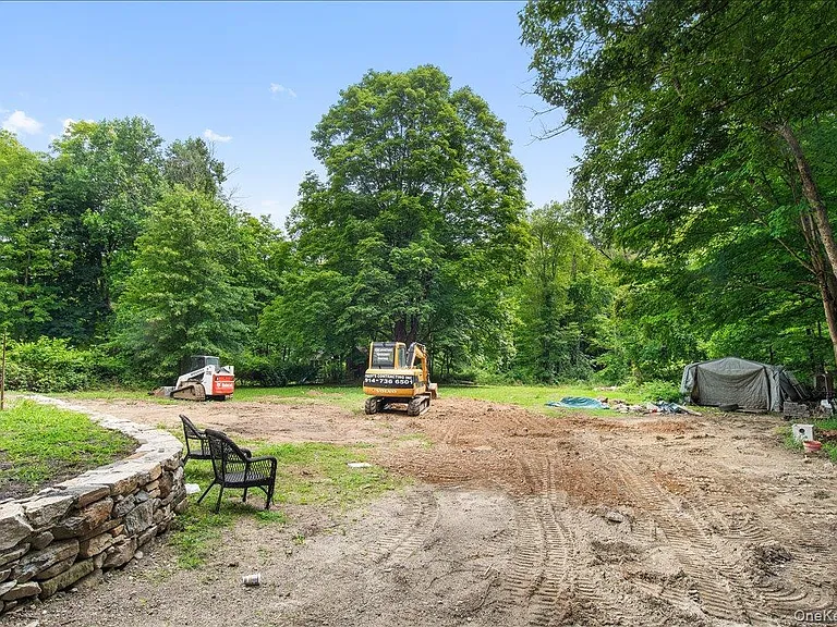 674 Sprout Brook Rd — Photo 17