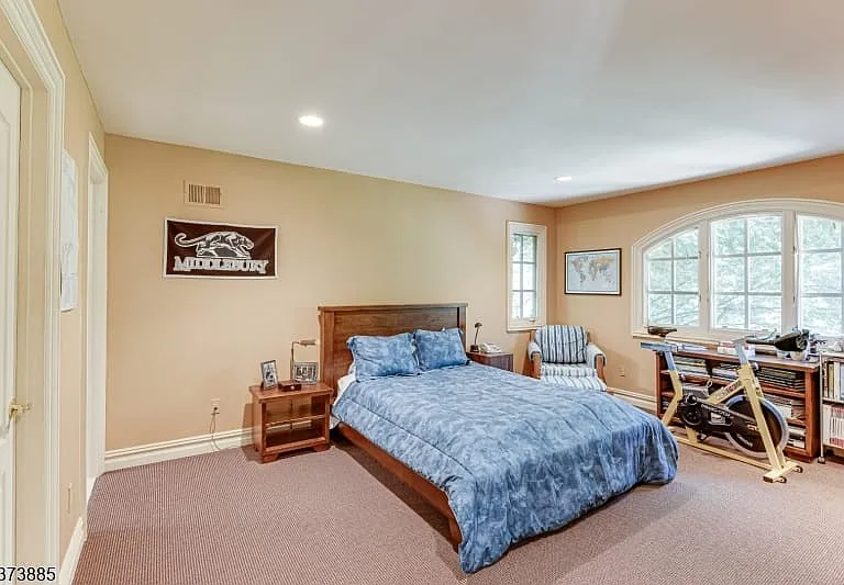 21 Stoningham Dr — Photo 26