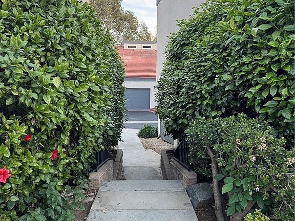 5th image of 682 E Workman St