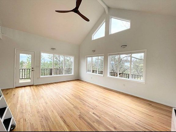 5th image of 735 Grandview Dr