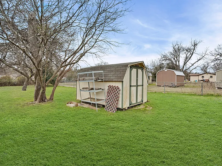 1124 N Penelope St — Photo 27
