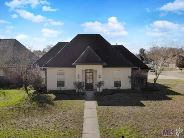 10058 Chanel Dr, Denham Springs, LA 70706