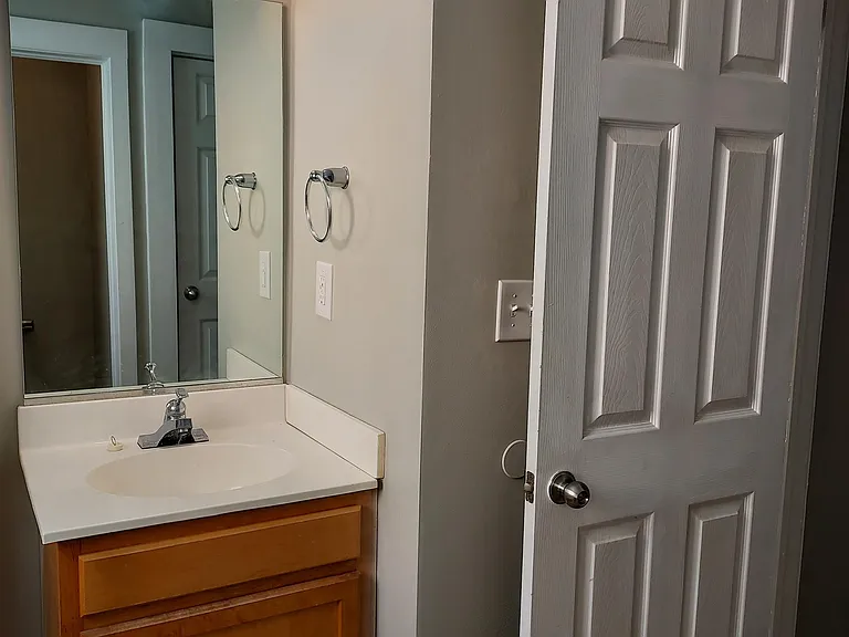 121 Sharpe St — Photo 25