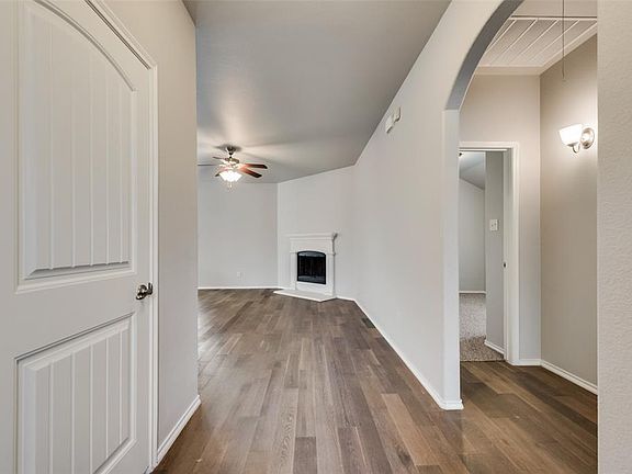 5th image of 1207 Coleman Dr